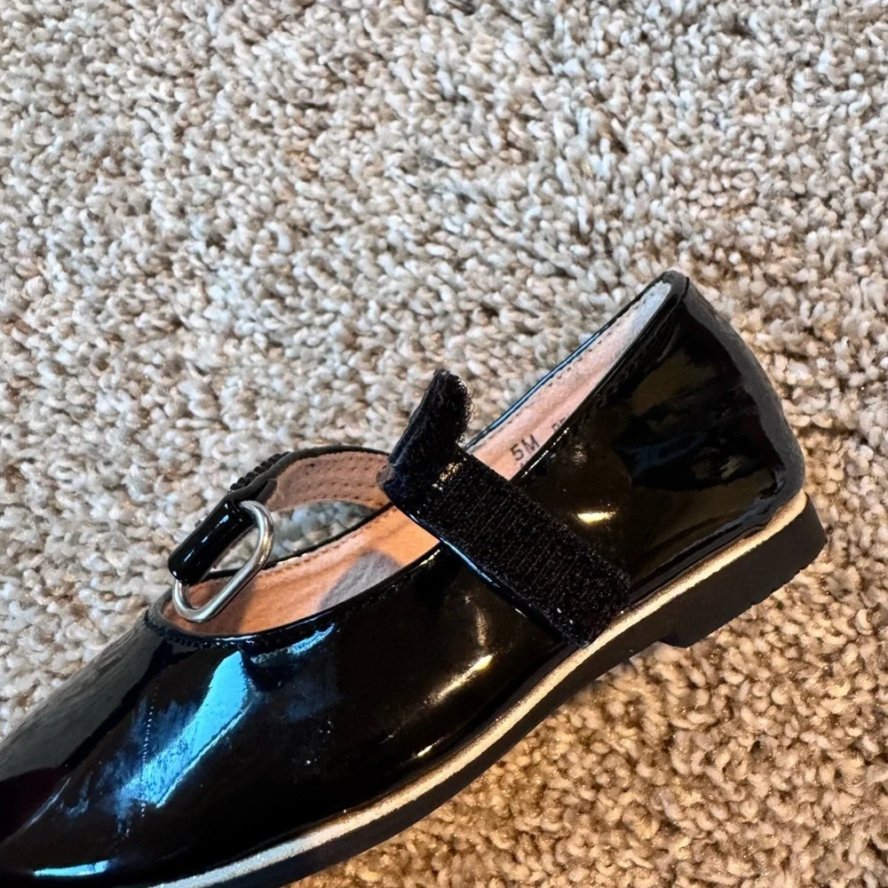 Girls Dress Shoes Bundle Black Mary Jane & White Bow Flats Size 5